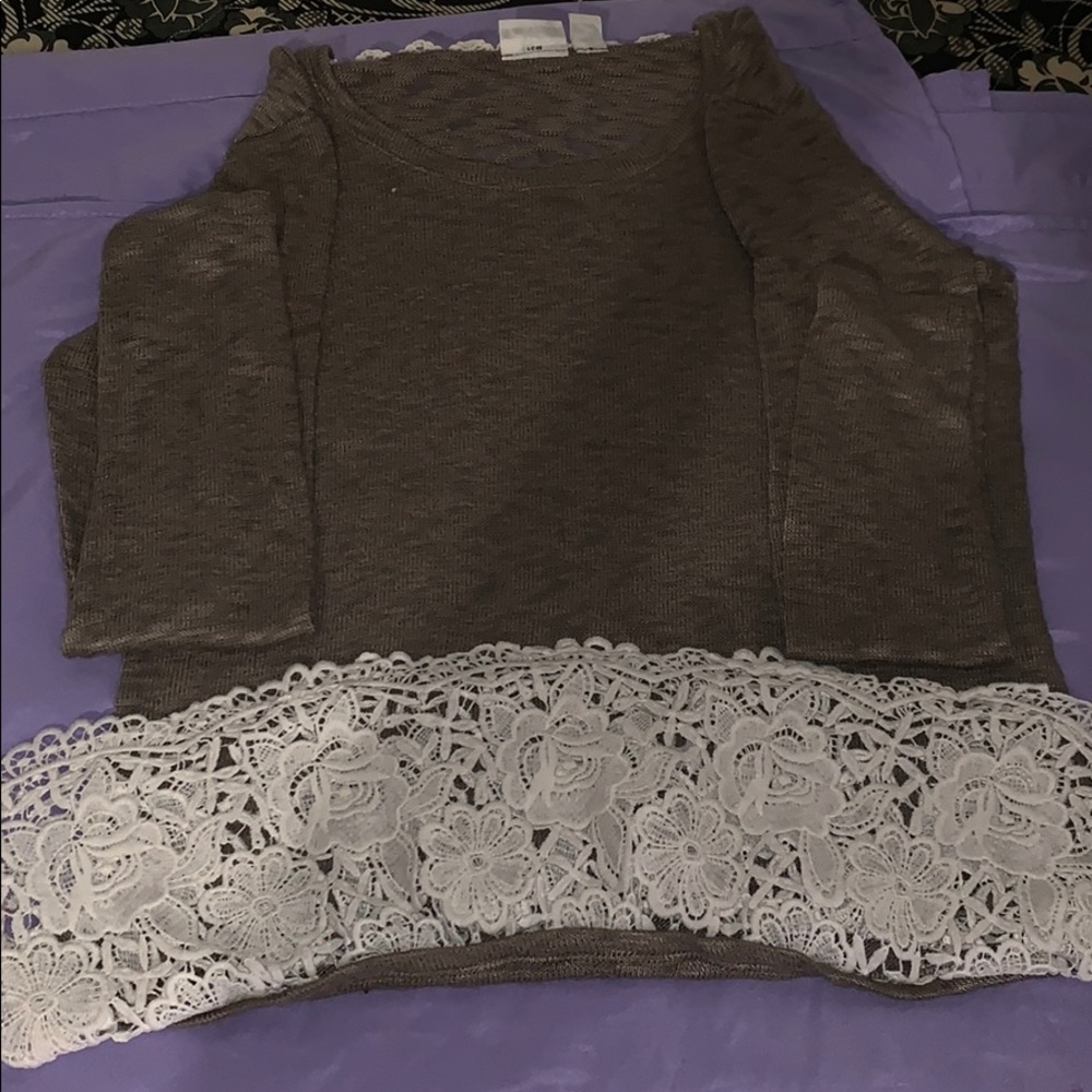 A very pretty designed shirt